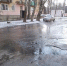В Керчи канализация течет по улице и заливает подвал жилого дома - Crimea.Kz