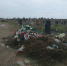 Симферопольцы жалуются на свалки мусора на городском кладбище, - ФОТО - 3652.Ru