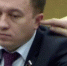 Депутат Госдумы решил подурачиться, засунув палец в ухо коллеге - Crimea-news.com