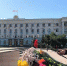 Сотни человек пришли на главную площадь Симферополя почтить память погибших в керченской трагедии - КрымИнформ
