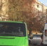 Микроавтобус на полном ходу сбил дворника: появилось видео утреннего ДТП в Симферополе - Crimea-news.com
