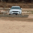 Под Севастополем водитель Range Rover решил сэкономить и набрать песка с пляжа - Крымское информационное агентство