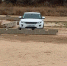 Под Севастополем водитель Range Rover решил сэкономить и набрать песка с пляжа - Crimea-news.com