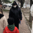 В Симферополе Полицейский Дед Мороз поздравил жителей и гостей города с Новым годом - Crimea-news.com