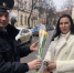 В Симферополе сотрудники полиции поздравили женщин с наступающим Международным женским днем - Crimea-news.com