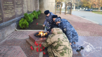 В Крыму и Севастополе росгвардейцы присоединились к мероприятиям, посвященным Дню Неизвестного солдата