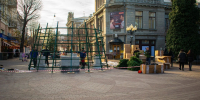 В центре Симферополя устанавливают еще одну елку - Комсомольская правда
