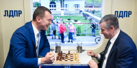 Министр спорта России Михаил Дегтярев посетил юбилейную выставку ЛДПР - ЛДПР