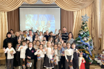 Единороссы Крыма поздравили учеников Симферопольской школы с Днем Святого Николая