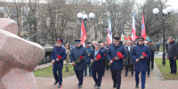 В Симферополе судебные приставы приняли участие в возложении цветов к мемориалу «Крымчанам, погибшим в Афганистане» - ФССП по Республике Крым