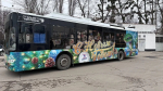 Традиционные новогодние троллейбусы вышли на маршруты в Крыму