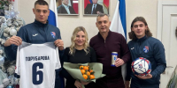 Поздравили руководство Министерство спорта Республики Крым - ФК ТСК-Таврия