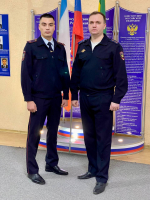 оперуполномоченный отдела уголовного розыска лейтенант полиции Тимур Билялов и дознаватель отдела дознания ОМВД России по г. Евпатории капитан полиции Александр Мальченко