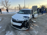 В Кировском районе столкнулись три легковушки: пострадали четыре человека