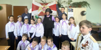 В Симферополе сотрудники крымской вневедомственной охраны Росгвардии провели День открытых дверей для школьников - Росгвардия