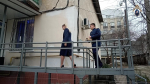 Участник паралимпийской сборной Севастополя Руслан Боднар благодарит офицеров СК России за помощь в установке современного пандуса (ВИДЕО)