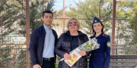 В Джанкое сотрудники УИИ поздравили пенсионера уголовно-исполнительной системы с профессиональным праздником - УФСИН по Республике Крым