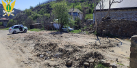 В Алуште самовольно возведенный торговый павильон снесли под контролем судебных приставов - ФССП по Республике Крым