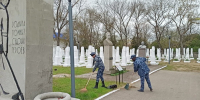 В Керчи представители МСЧ-91 ФСИН России приняли участие в благоустройстве памятных мест - УФСИН по Республике Крым
