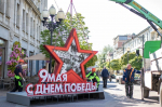 В Симферополе устанавливают тематические инсталляции ко Дню Победы