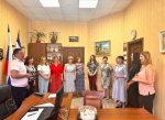 Крымские партийцы поздравили сотрудников миграционной службы с профессиональным праздником