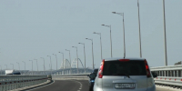 В очереди перед Крымским мостом со стороны Керчи стоит 351 автомобиль - Комсомольская правда