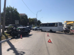 Водитель легковушки пострадал в ДТП с рейсовым автобусом в Симферополе