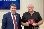 В преддверии Дня физкультурника Сергей Цеков вручил награды крымским спортсменам