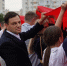 В Крыму развернули самое большое в мире Знамя Победы - Комитет по делам межнациональных отношений