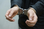 Брали по 55 тысяч рублей: в Крыму два человека незаконно оформляли иностранцев