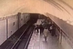 Пенсионерка из Краснодара толкнула девочку на рельсы в метро Москвы