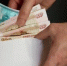 Если работодатель задержал выплату заработной платы, то работник должен получить денежную компенсацию за задержку выплаты зарплаты - Минтруд Республики Крым