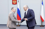 Крымчан отметили заслуженными наградами по случаю Дня Республики