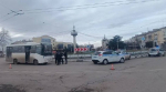 В Симферополе на кольцевой развязке у центрального рынка водитель сбил пешехода
