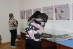 В Алуштинском историко-краеведческом музее открылась выставка «Алушта на страницах путеводителей: история в деталях»