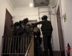 В Севастополе при содействии СОБР Росгвардии задержан подозреваемый в мошенничестве