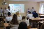 Студенты Крымского медколледжа провели серию мастер-классов для школьников